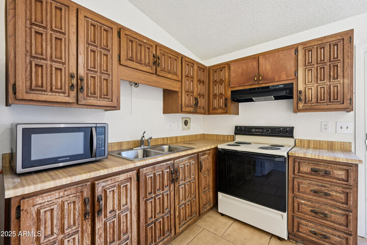 Property Photo: 3645 N 69th Avenue 73 AZ 85033