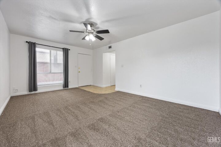 Property Photo:  5908 Almendra Court C  CA 93309 