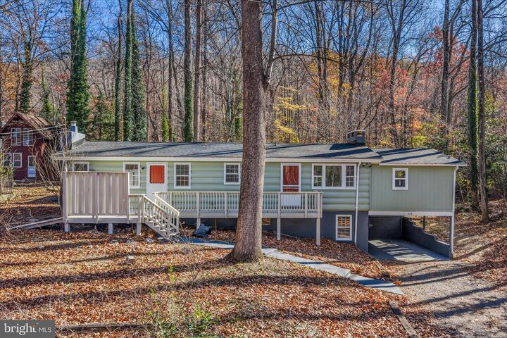 572 Johnnycake Lane  Harpers Ferry WV 25425 photo