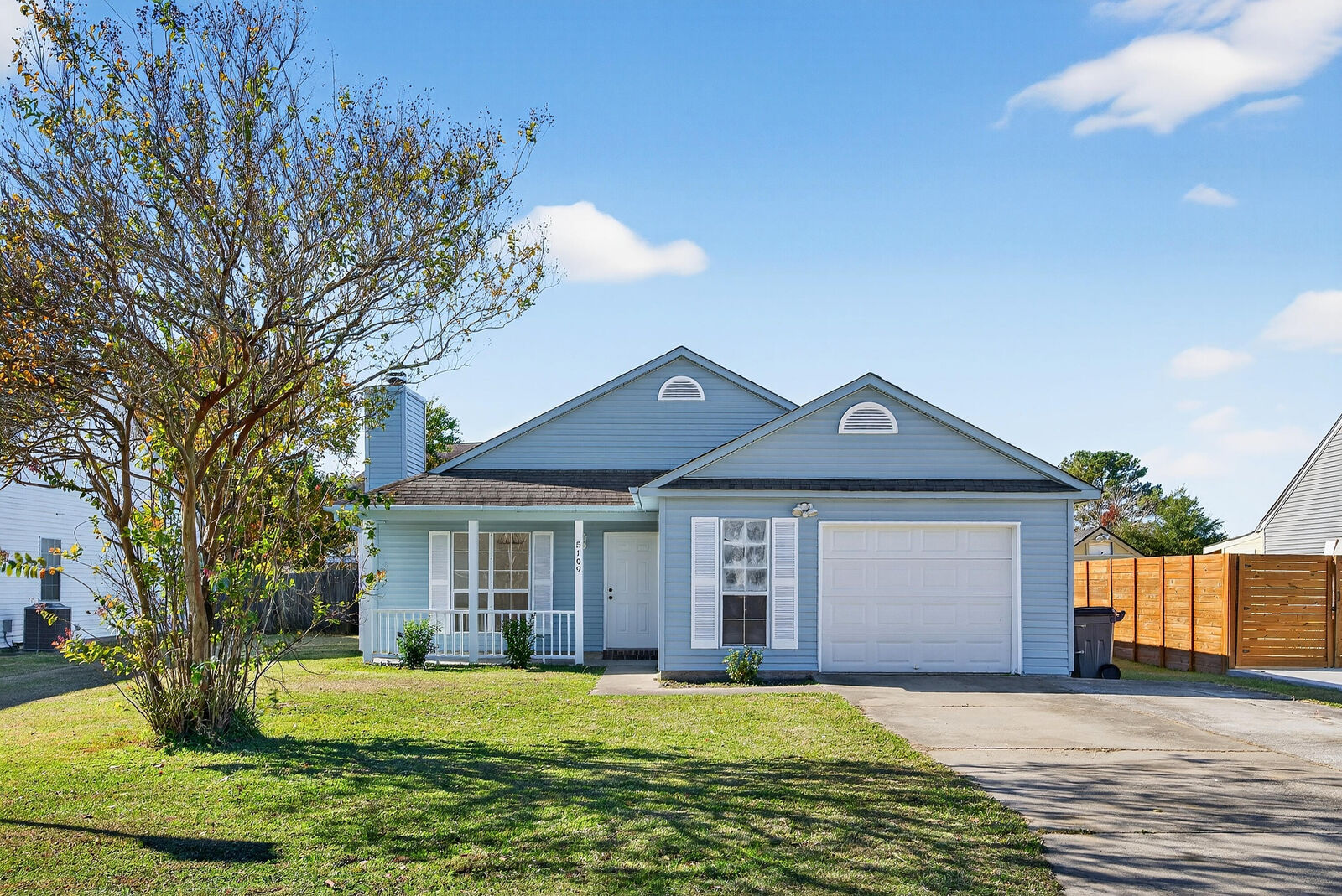 Property Photo:  5109 Westview St Street  SC 29418 