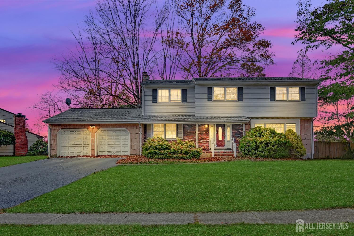 Property Photo:  9 Dexter Road  NJ 08816 