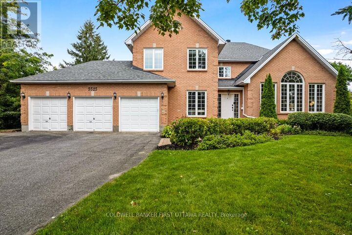 Photo de la propriété: 5525 Pettapiece Crescent ON K4M 1C6