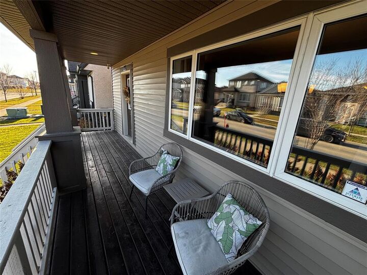 Property Photo: 26 Chelston Gate MB R3W 0K1