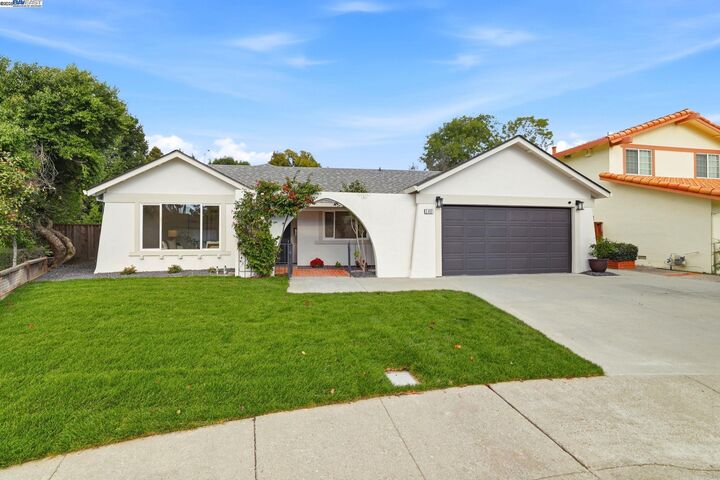 Property Photo:  240 Carmelita Pl  CA 94539 