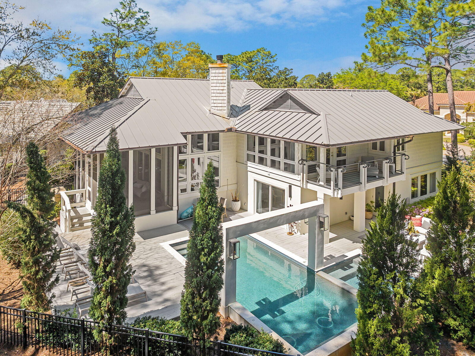 Property Photo: 2932 Pine Valley Drive FL 32550