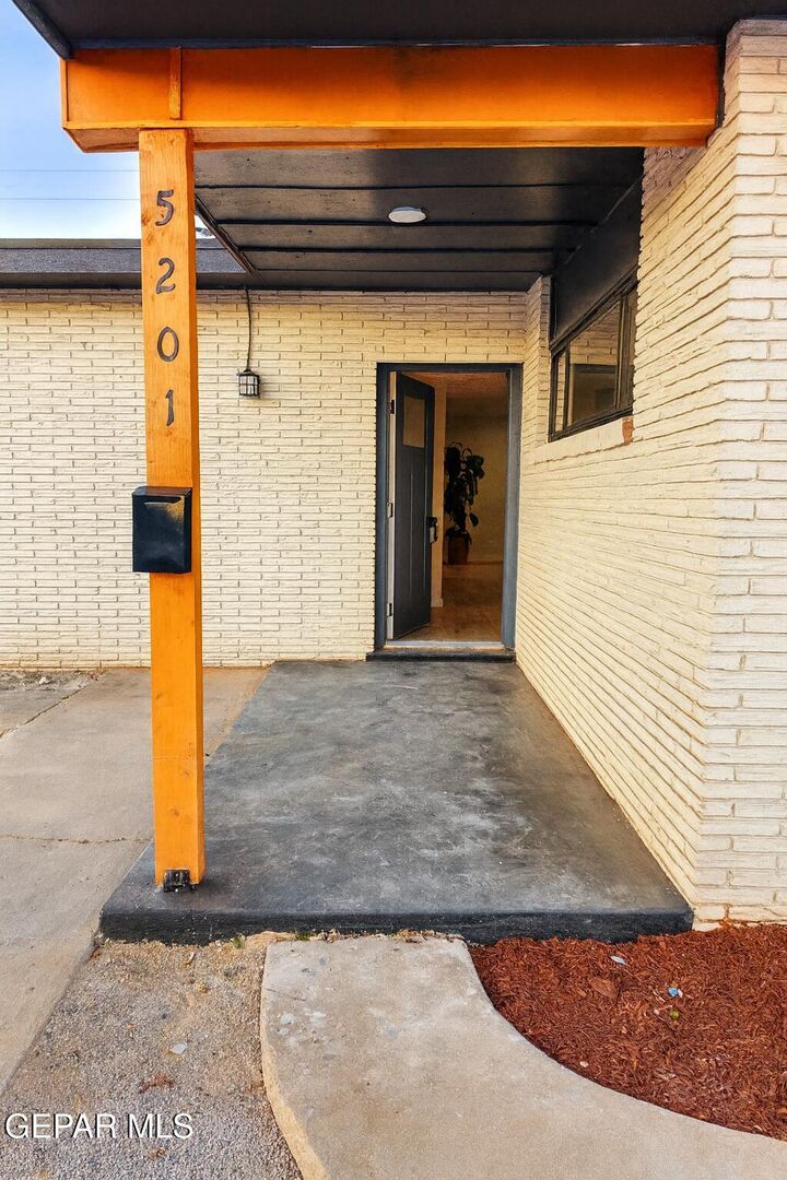 Property Photo:  5201 Marcillus Avenue  TX 79924 