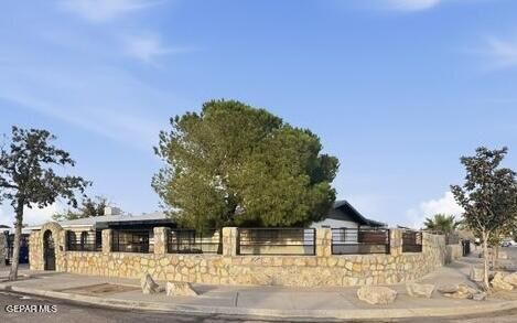 Property Photo: 4737 Guadalupe Drive TX 79904