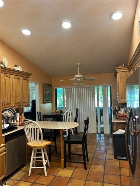 Property Photo: 7009 Golf Pointe Circle FL 33321