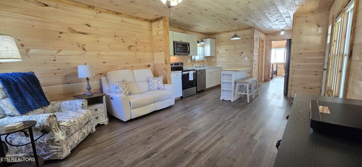 Property Photo:  910 Barnett Bridge Rd  TN 37770 