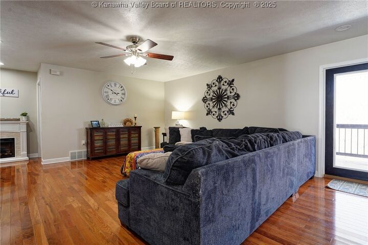 Property Photo: 2076 Terry Road WV 25309