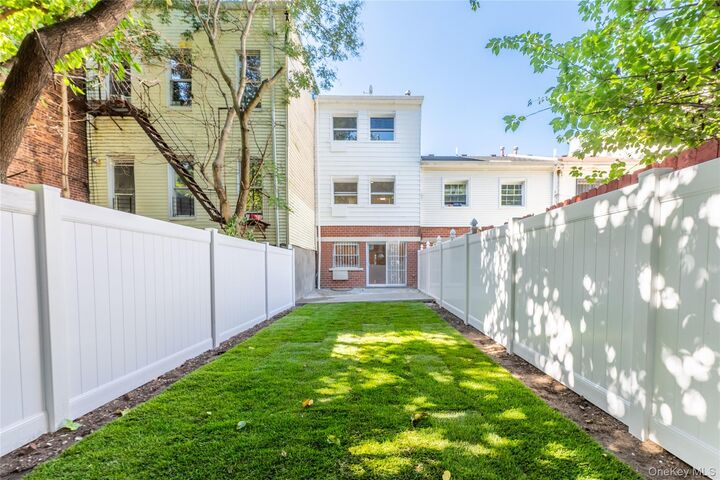 Property Photo:  1128 Forest Avenue  NY 10456 