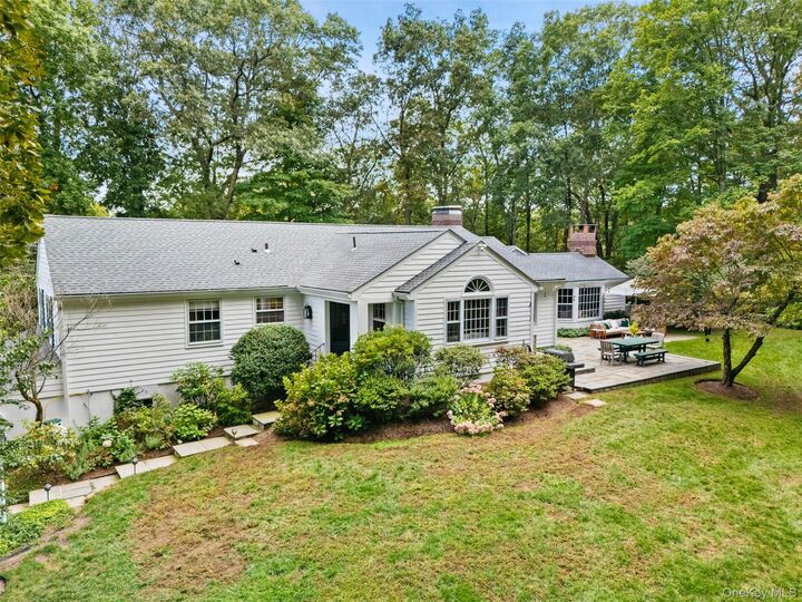Property Photo:  43 Croton Lake Road  NY 10536 