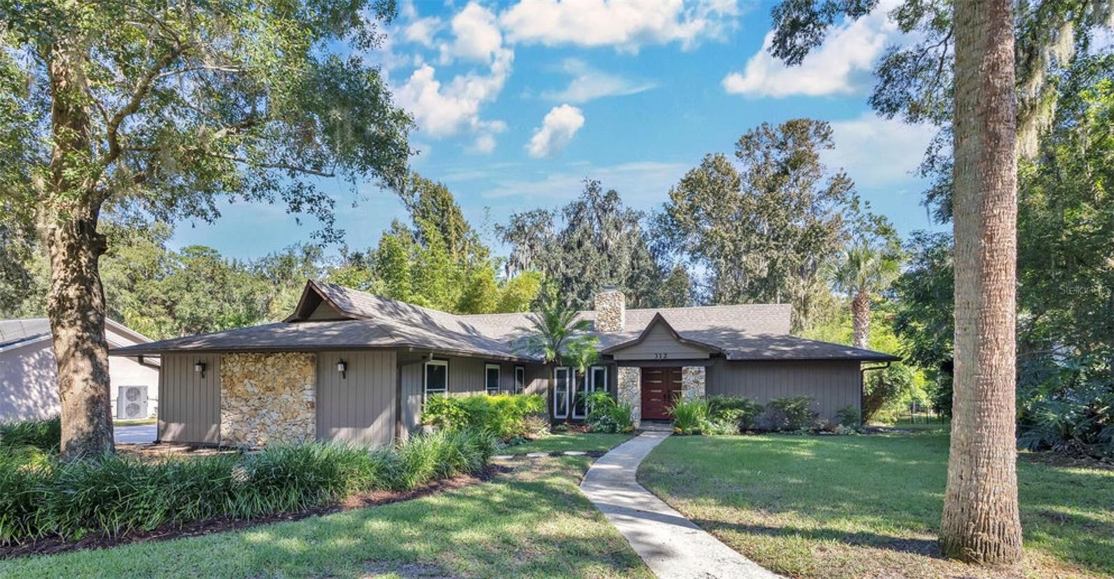 Property Photo: 312 Riverbend Boulevard FL 32779