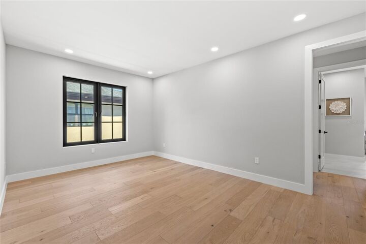 Property Photo:  902 Shady Lane Drive  FL 32804 