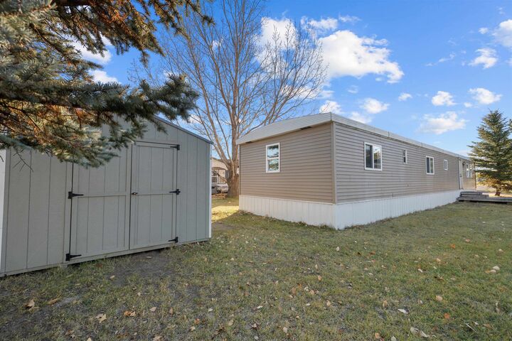 Property Photo:  405 31st Ave SE Lot 7  ND 58701-0000 