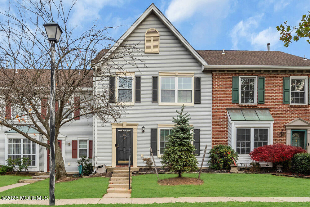 Property Photo:  65 Townsend Court 213  NJ 08823 