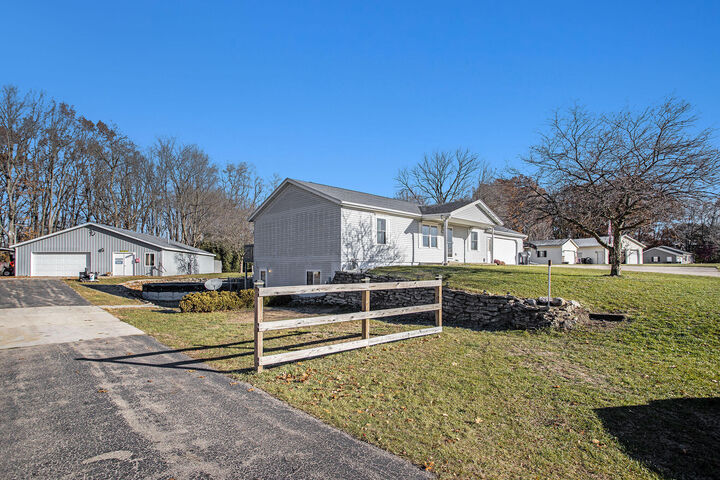 Property Photo:  1177 106th Avenue  MI 49080 