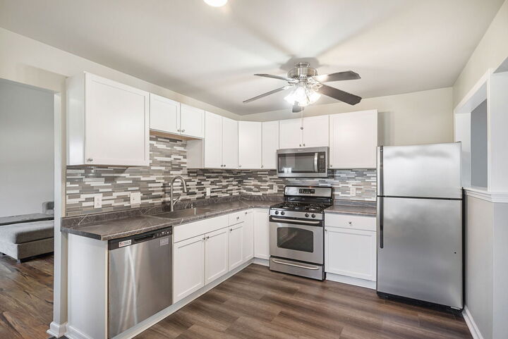 Property Photo: 310 N Huntington Drive IL 60050