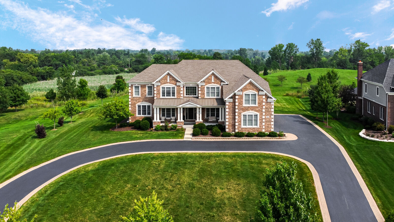 Property Photo:  28 Shenandoah Circle  IL 60010 