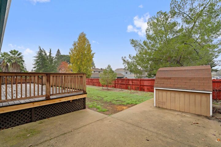 Property Photo: 686 La Contenta Drive CA 95252