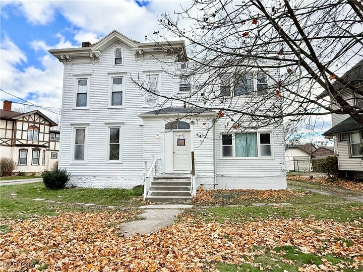 Property Photo: 257 Washington Street NW OH 44483