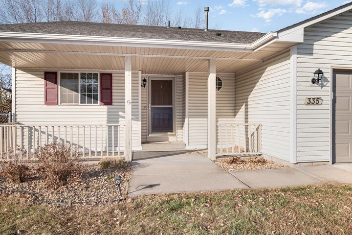 Property Photo:  335 Bluestem Avenue  MN 55379 