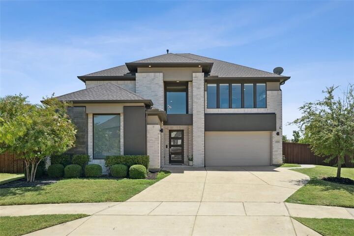 Property Photo: 5008 Statesman Lane TX 75036