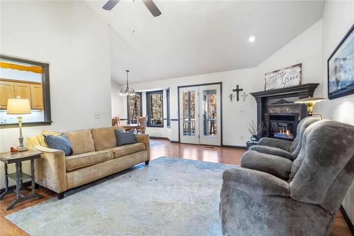 Property Photo: 7 Glenwood Place AR 72715