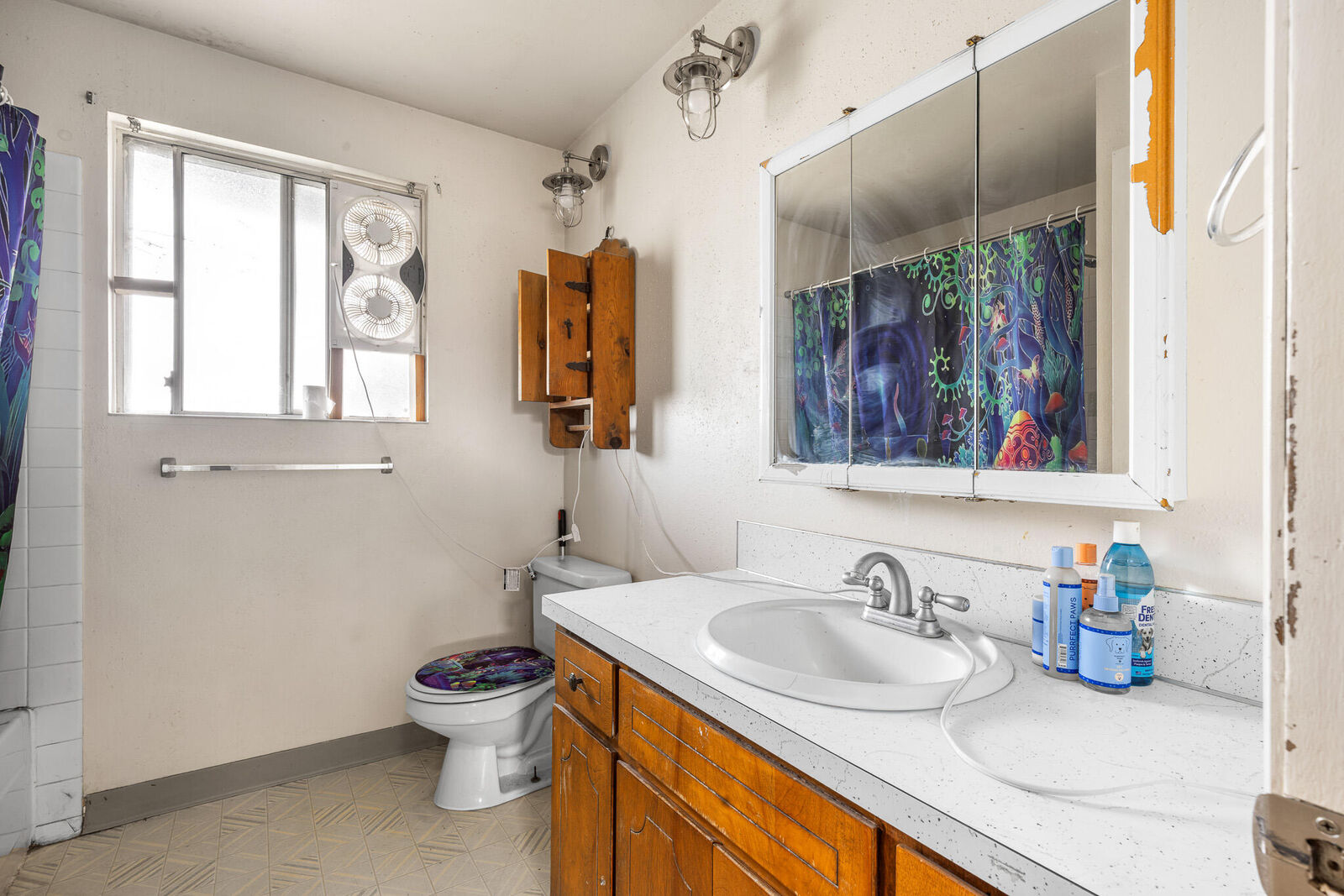 Property Photo:  880 SE 6th Street  OR 97754 