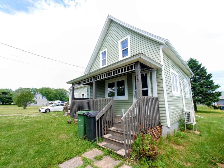 Property Photo: 41 Main Drive East PE C0B 1T0