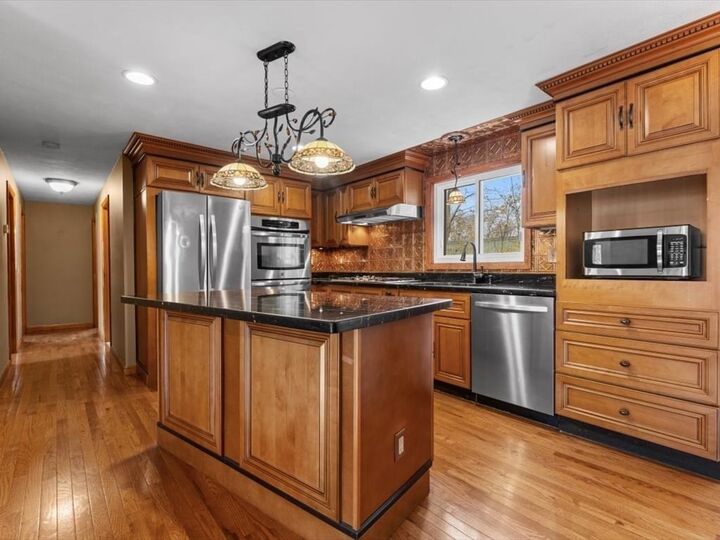 Property Photo:  11 Benson Street  MA 01604 