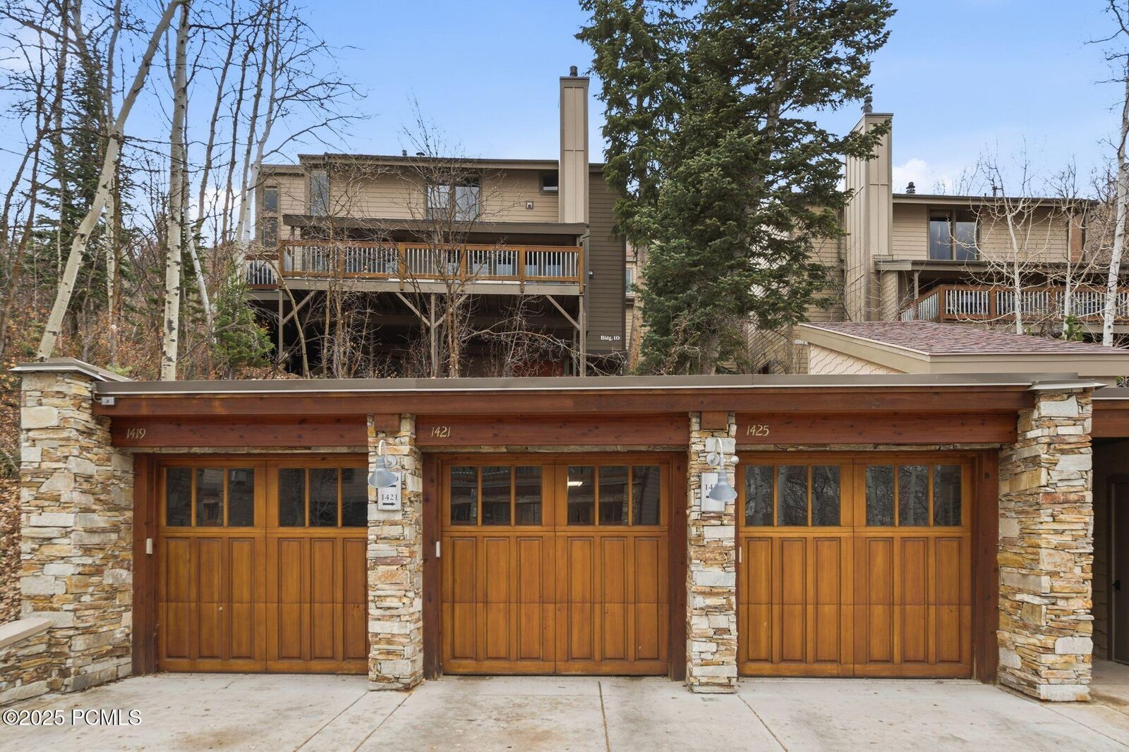 Property Photo: 1421 Crescent Road UT 84060