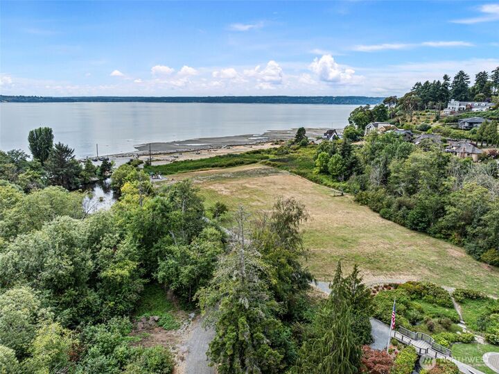 Property Photo:  19439  1st Avenue S F2  WA 98148 