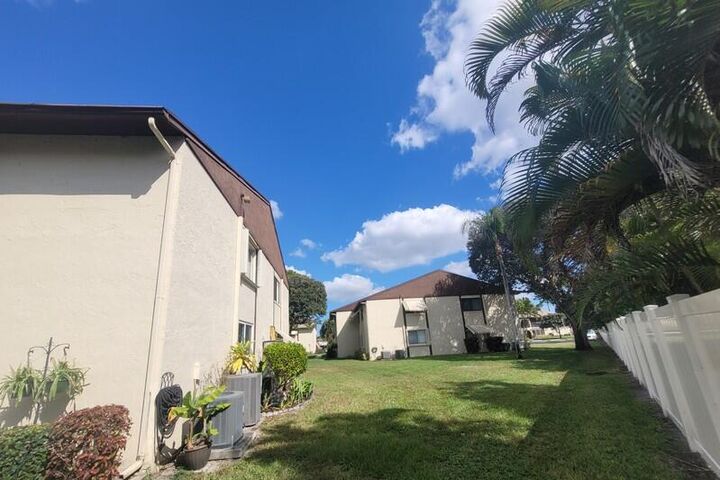 Property Photo: 3626 La Mar Court A-1 FL 33463