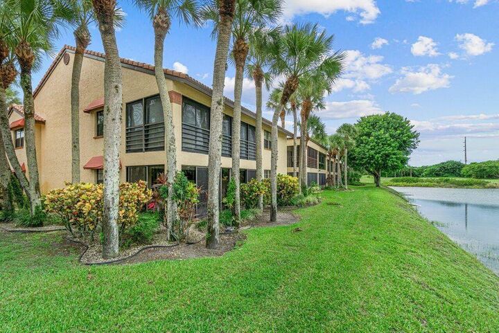 Property Photo:  6446 Aspen Glen Circle  FL 33437 