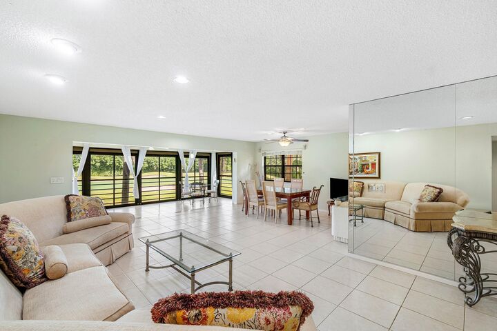 Property Photo:  6446 Aspen Glen Circle  FL 33437 