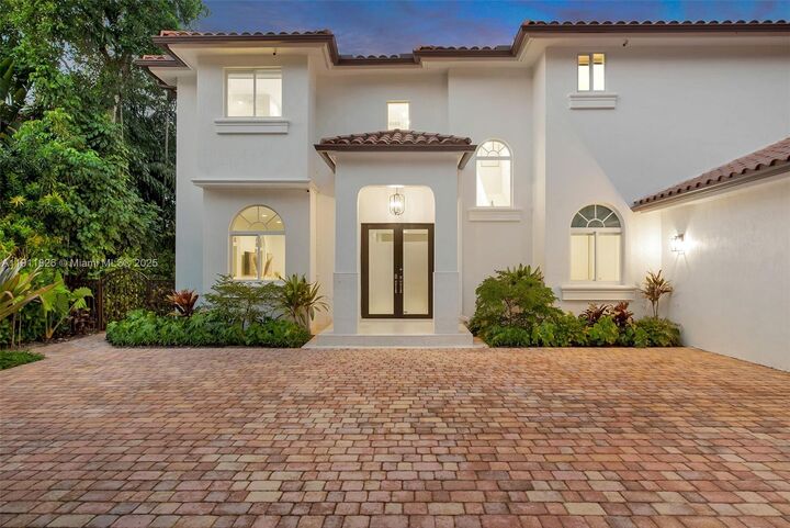 Property Photo:  5801 SW 35th St  FL 33155 