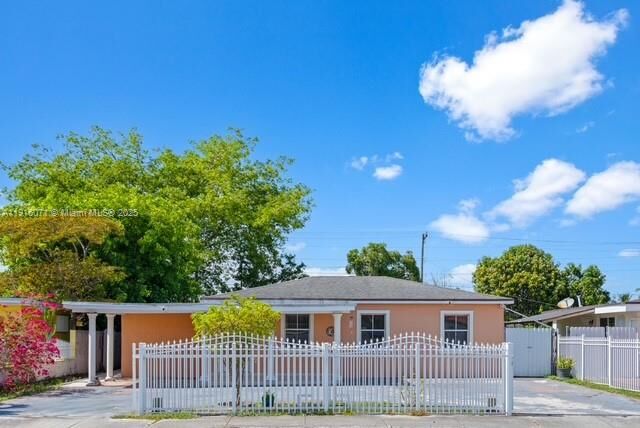 Property Photo: 911 E 32nd St 0 FL 33013