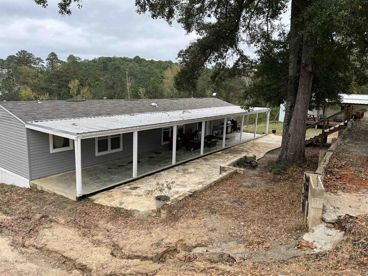 Property Photo:  520 Count Rd 057  TX 77595-1 