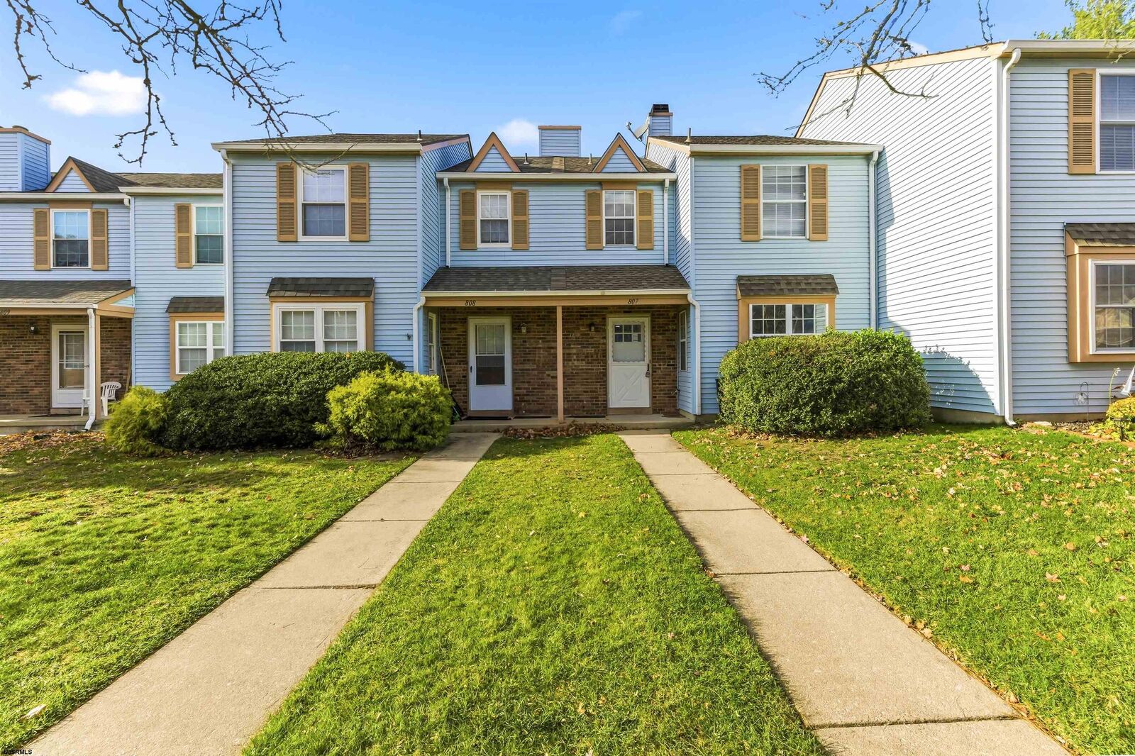 Property Photo: 807 Saint Regis Ct NJ 08051-2043