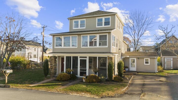 Property Photo:  2 West Haycock Point Road  CT 06405 