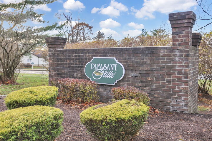 Property Photo:  5 Foncine Lane 5  CT 06074 