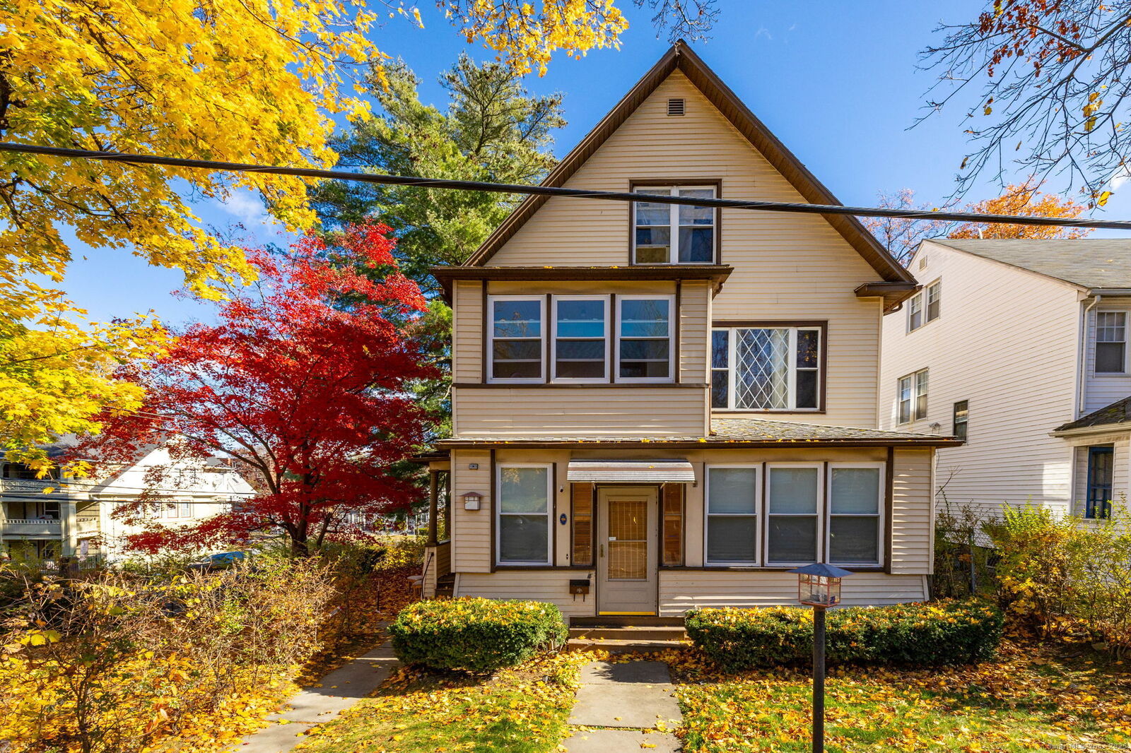 Property Photo:  2 Rodney Street  CT 06105 