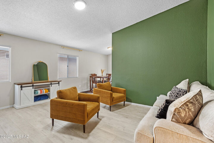 Property Photo:  8961 E Alderpoint Way  AZ 85730 