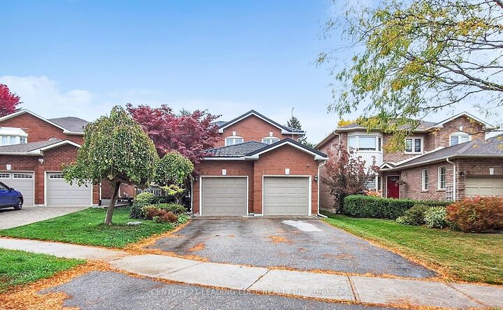 Photo de la propriété: 851 Hilton Boulevard ON L3X 2H7