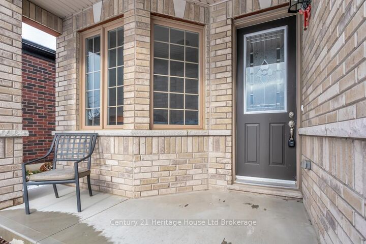Property Photo: 30 Seaton Crescent ON N4G 0J8