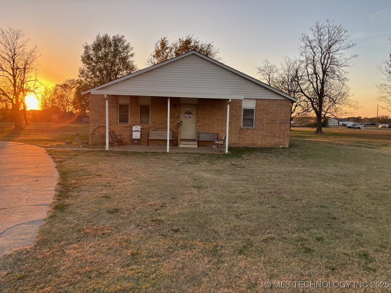 Property Photo:  36022 S 4210 Road  OK 74036 