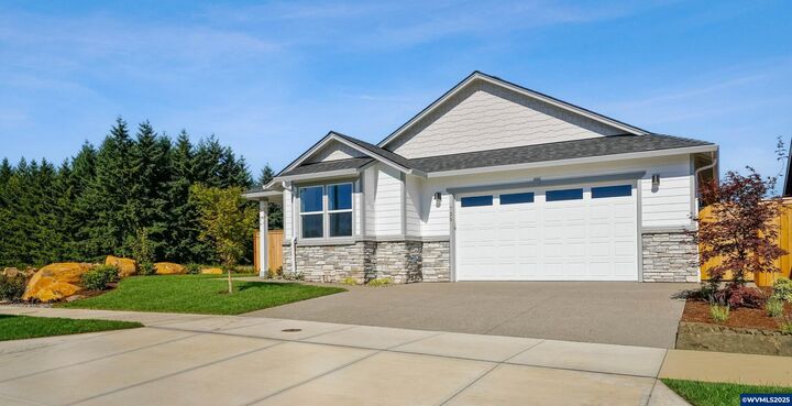 Property Photo:  725 Jordan Elizabeth Av SE  OR 97306 