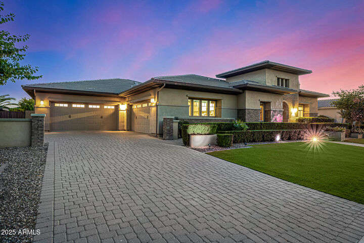 Property Photo: 2087 E Aris Drive AZ 85298