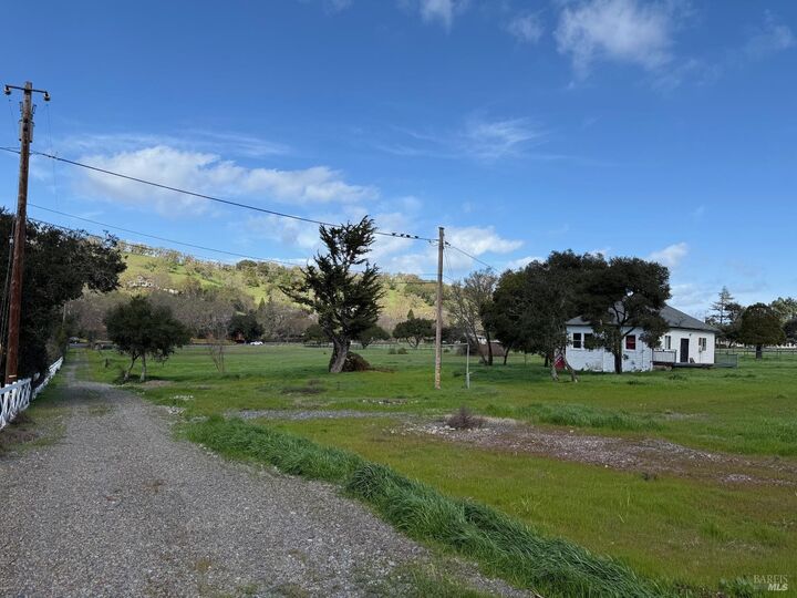 Property Photo:  805 Atherton Avenue  CA 94945 